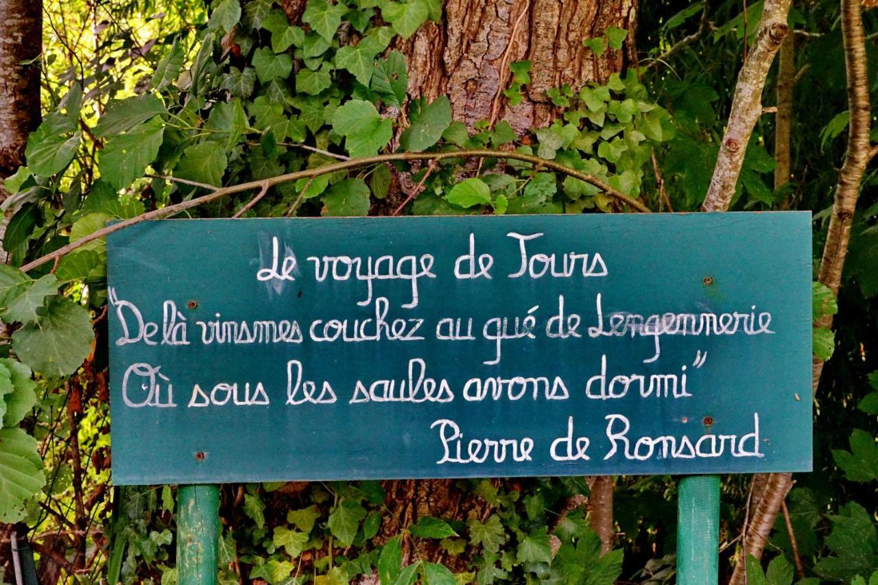 Le Moulin De La Planche Bed and Breakfast Cerelles Eksteriør billede